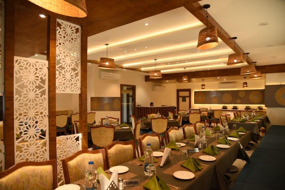 Hotel Narayanam Kota  Luaran gambar