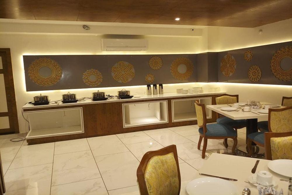Hotel Narayanam Kota  Luaran gambar